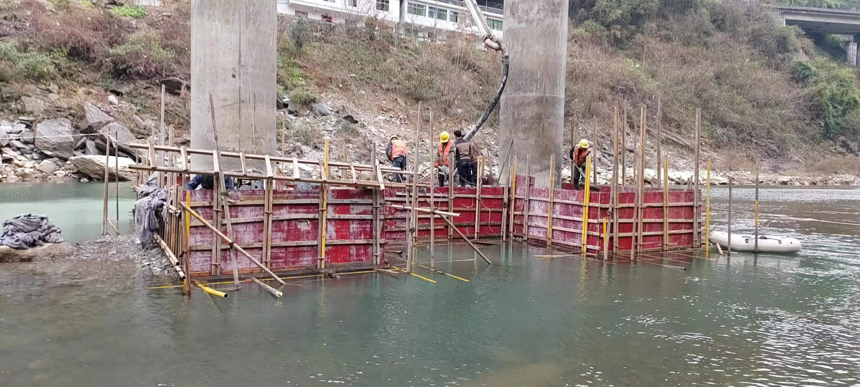 普洱水利工程施工中堤坝渗漏原因以及防渗加固技术